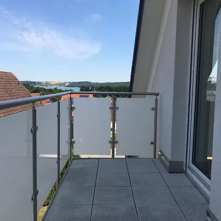 Sonniges 4 **** Dg-apartment Mit Aufzug+seeblick アパート *