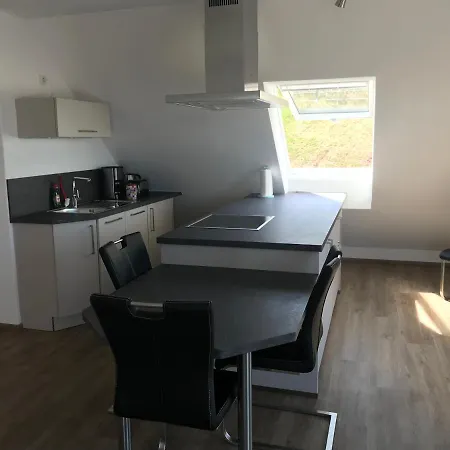 Sonniges 4 **** Dg-apartment Mit Aufzug+seeblick Pleinfeld