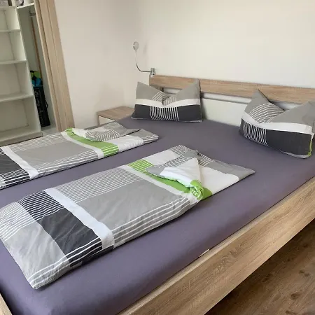 Sonniges 4 **** Dg-apartment Mit Aufzug+seeblick アパート *