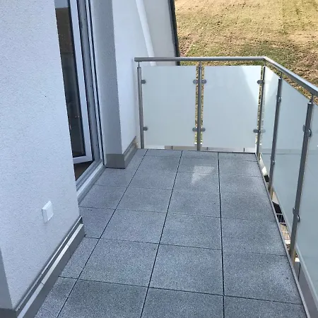 Sonniges 4 **** Dg-apartment Mit Aufzug+seeblick アパート