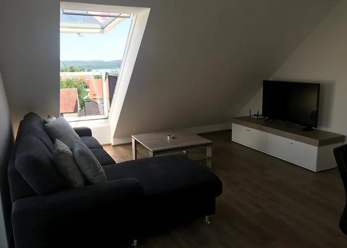 Sonniges 4 **** Dg-apartment Mit Aufzug+seeblick פליינפילד