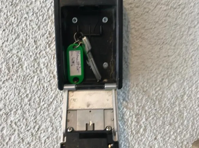 Sonniges 4 **** Dg-apartment Mit Aufzug+seeblick דירה