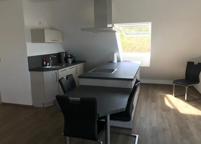 Sonniges 4 **** Dg-apartment Mit Aufzug+seeblick Pleinfeld